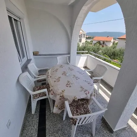 Apartments Brozic Krk Town Exterior photo