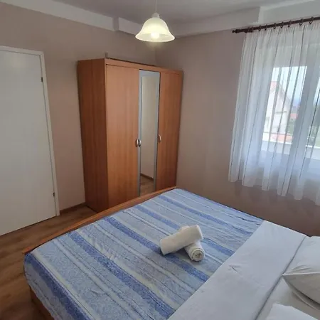 Apartments Brozic Krk Town Exterior photo