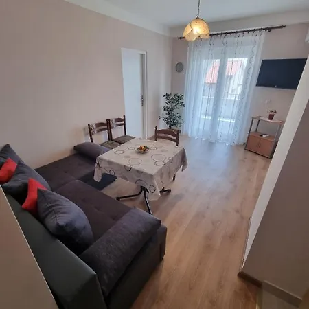 Apartments Brozic Krk Town Exterior photo